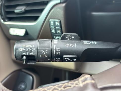 Used 2017 Chevrolet Tahoe Premier RWD image 19