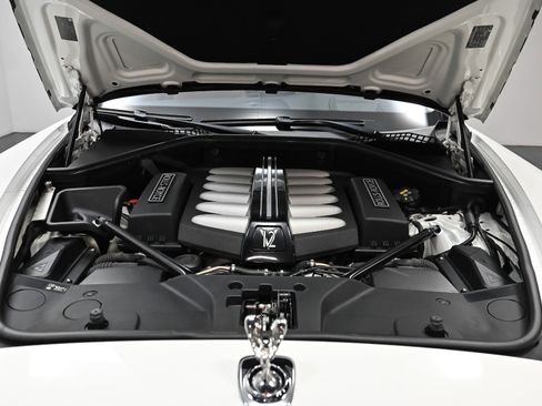 Used 2017 Rolls-Royce Ghost image 49