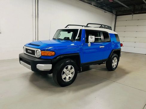 Used 2007 Toyota FJ Cruiser 4WD image 2