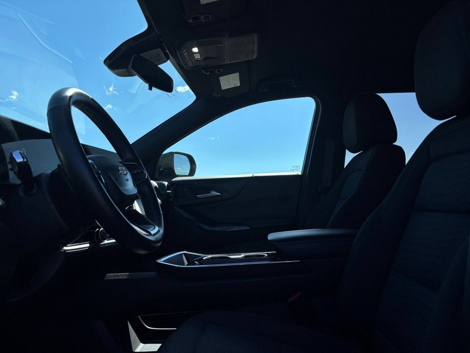 Used 2025 Chevrolet Equinox LT FWD image 25