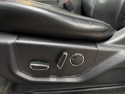 Used 2015 Ford F150 Lariat RWD image 31