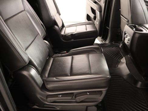 Used 2021 GMC Yukon XL Denali w/ Advanced Technology Package AWD/4WD image 16