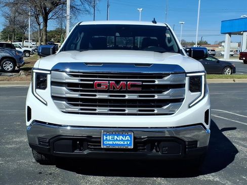 Used 2024 GMC Sierra 1500 SLE image 2