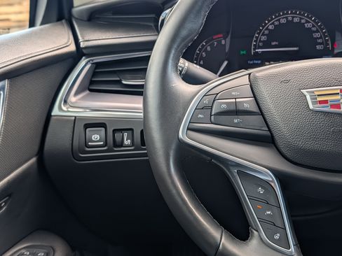 Used 2017 Cadillac XT5 Luxury w/ Driver Awareness Package FWD image 26
