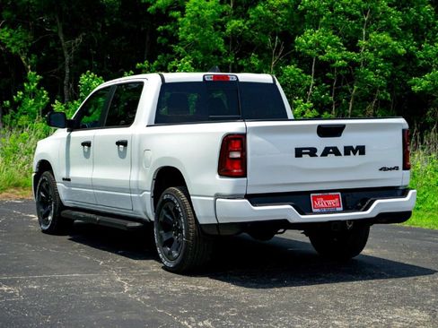 New 2026 RAM 1500 Express AWD/4WD image 8