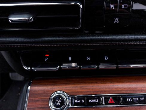 Used 2020 Lincoln Aviator Reserve w/ Equipment Group 201A image 27