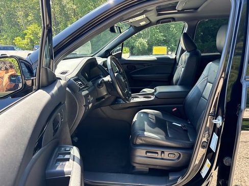 Used 2024 Honda Passport Black Edition image 27