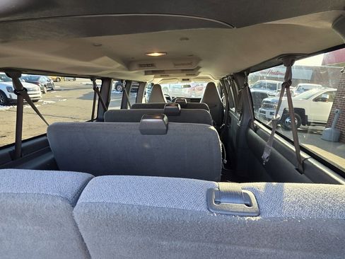 Used 2018 Chevrolet Express 3500 LT w/ LT Preferred Equipment Group image 10