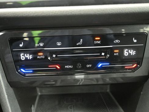 Used 2024 Volkswagen Tiguan SE R-Line image 21