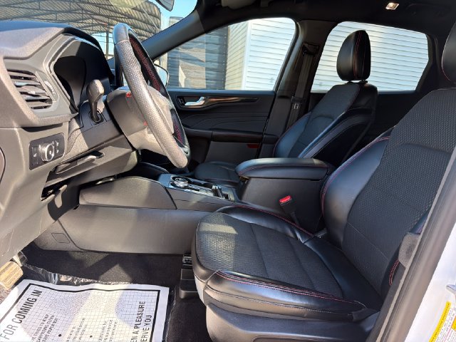 Used 2023 Ford Escape ST-Line Select w/ Tech Pack #2 AWD/4WD image 11