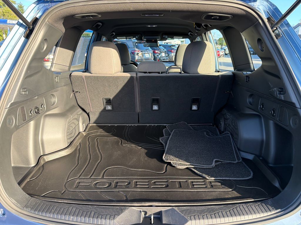 Certified 2025 Subaru Forester AWD/4WD image 26