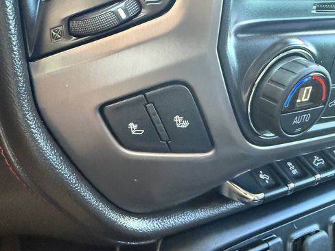 Used 2016 GMC Sierra 2500 SLT w/ Duramax Plus Package AWD/4WD image 30