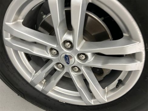 Used 2023 Ford Explorer XLT w/ Equipment Group 202A image 18