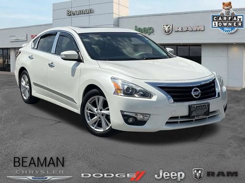 Used 2015 Nissan Altima 2.5 SL w/ Technology Package FWD image 1