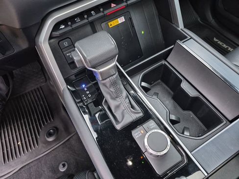 Used 2024 Toyota Sequoia Platinum RWD image 27