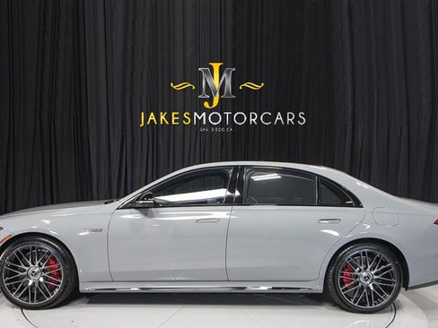 Used 2024 Mercedes-Benz S 63 AMG S image 2