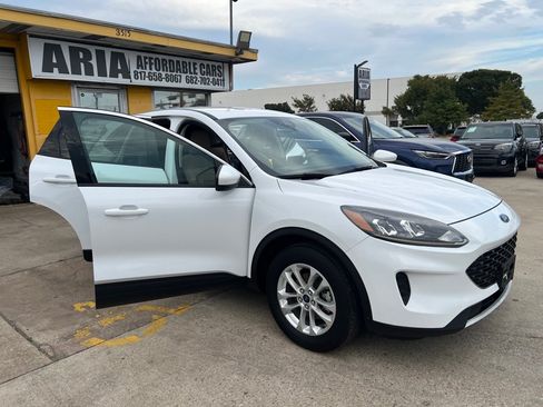Used 2020 Ford Escape SE AWD/4WD image 7
