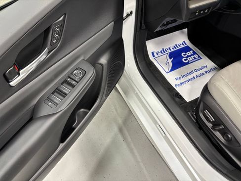 Used 2024 Toyota Prius Limited w/ Limited Premium Package FWD image 9