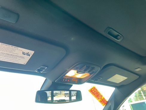 Used 2025 GMC Canyon AT4 w/ Nightfall Edition image 19