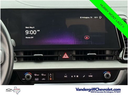 Used 2025 Kia Sportage EX AWD/4WD image 15