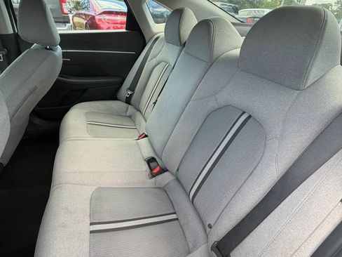 Used 2021 Hyundai Sonata SE FWD image 12