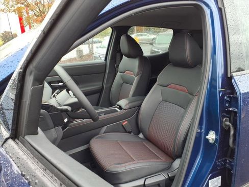 New 2026 Nissan Kicks SR FWD image 5