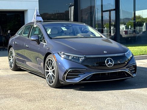 Used 2023 Mercedes-Benz EQS 580 4MATIC Sedan image 8
