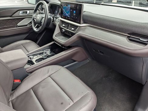 Used 2025 Ford Explorer Platinum w/ LUX Leather Package AWD/4WD image 34