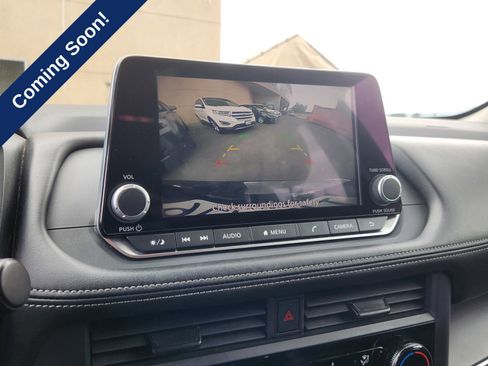 Used 2024 Nissan Rogue S FWD image 24