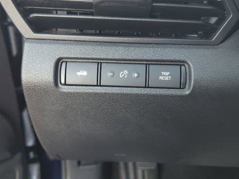 Used 2024 Nissan Altima 2.5 SR image 11