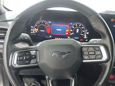 Used 2025 Ford Mustang Premium RWD image 10