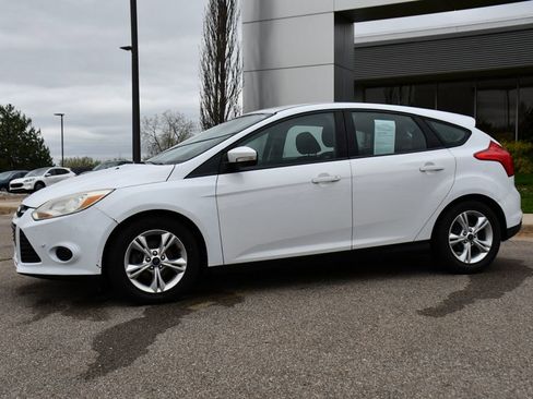 Used 2013 Ford Focus SE FWD image 2