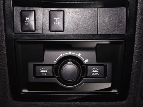 Used 2019 Toyota Tacoma TRD Off-Road AWD/4WD image 32