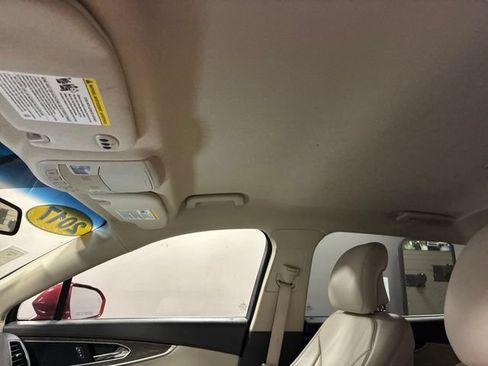 Used 2017 Lincoln MKX Select w/ Select Plus Package FWD image 22