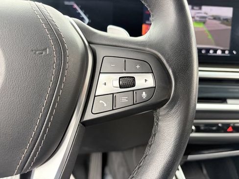 Used 2025 BMW X5 xDrive50e AWD/4WD image 23