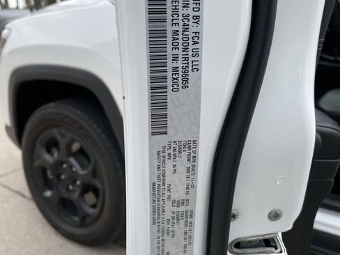 Used 2024 Jeep Compass Trailhawk image 27