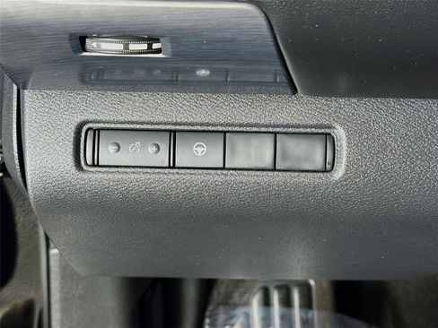 Used 2024 Nissan Pathfinder Rock Creek AWD/4WD image 10