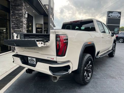 Used 2026 GMC Sierra 2500 AT4 w/ AT4 Premium Plus Package AWD/4WD image 3