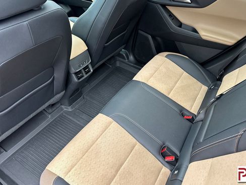 Used 2025 Chevrolet Equinox ACTIV w/ Convenience Package III image 14