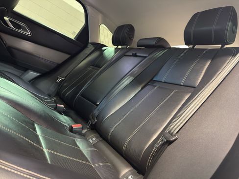 Used 2019 Land Rover Range Rover Velar S AWD/4WD image 32