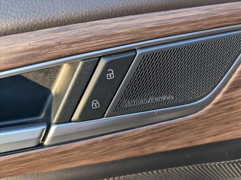 Certified 2025 Volkswagen Atlas SEL Premium R-Line image 35