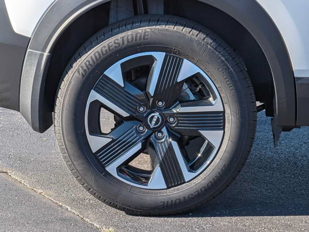 Used 2026 Nissan Kicks SV w/ Cold Weather Package AWD/4WD image 10