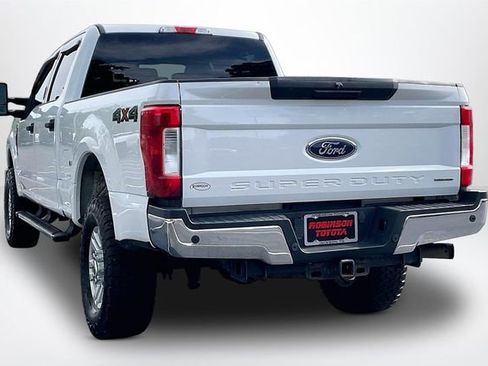 Used 2017 Ford F250 XLT w/ XLT Value Package AWD/4WD image 12