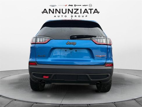 Used 2022 Jeep Cherokee Trailhawk image 4