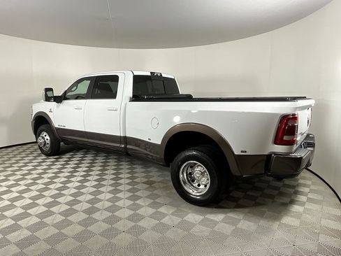 Used 2024 RAM 3500 Limited w/ Towing Technology Group image 3
