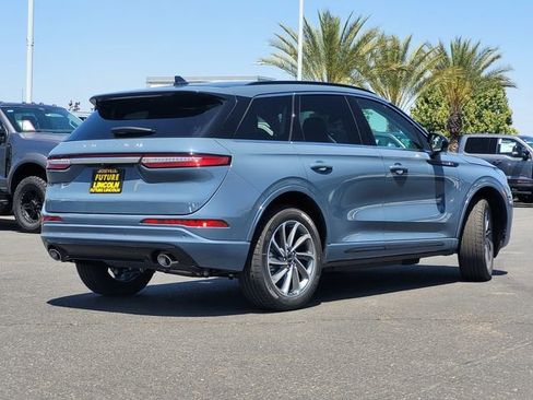 New 2026 Lincoln Corsair Grand Touring image 4