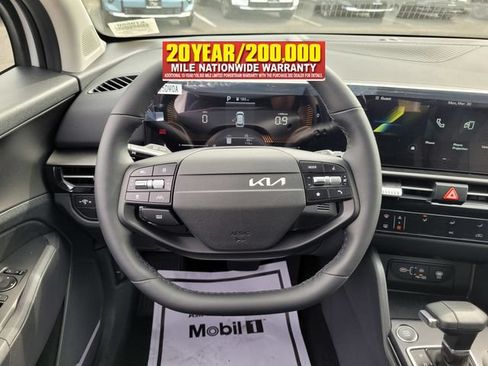 New 2026 Kia Sportage LX w/ LX Convenience Package FWD image 12