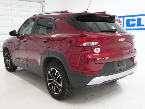 Used 2025 Chevrolet TrailBlazer LT w/ Convenience Package image 9