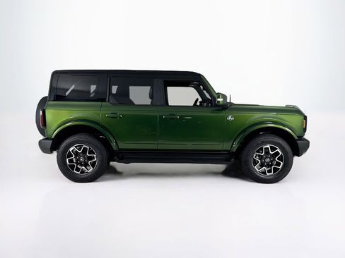 Used 2025 Ford Bronco Outer Banks AWD/4WD image 6