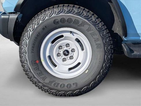 New 2025 Ford Bronco Heritage Edition image 9